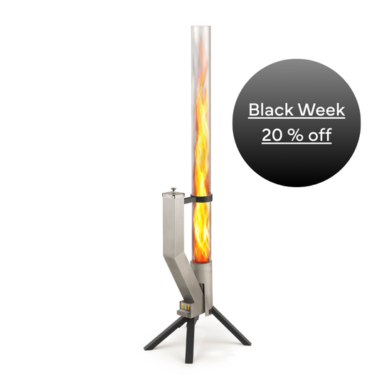 Feuerrohr mit Edelstahlgehäuse und schwarzen Standfüßen, Flamme im Glaszylinder, daneben ein schwarzer Kreis mit „Black Week – 20 % off“.